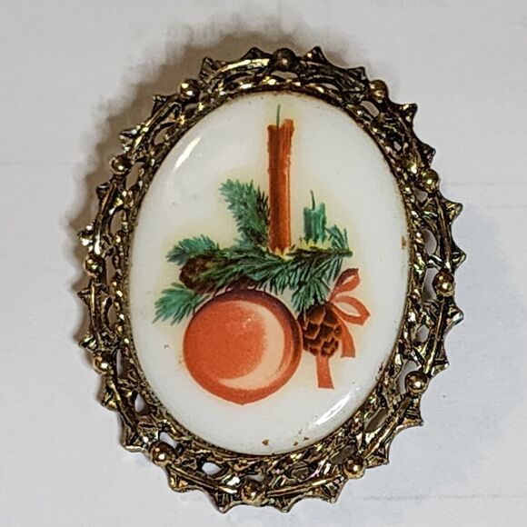 Antique Ceramic Metal Goldtone Oval Christmas Brooch 1850-1910 C Clasp replaced - Picture 1 of 9